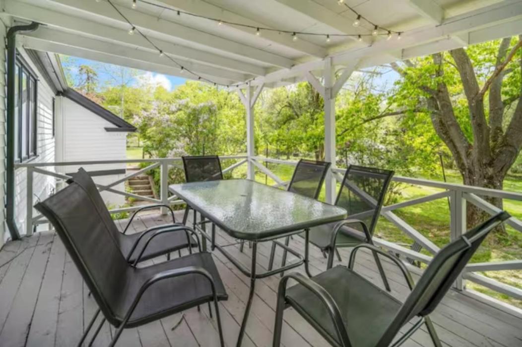 Cayuga Bungalow On Lake—Sleeps 13—Outdoor Firepit Lansing Ngoại thất bức ảnh