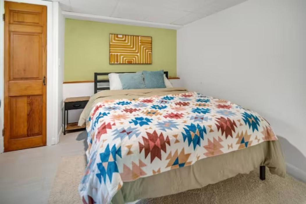Cayuga Bungalow On Lake—Sleeps 13—Outdoor Firepit Lansing Ngoại thất bức ảnh