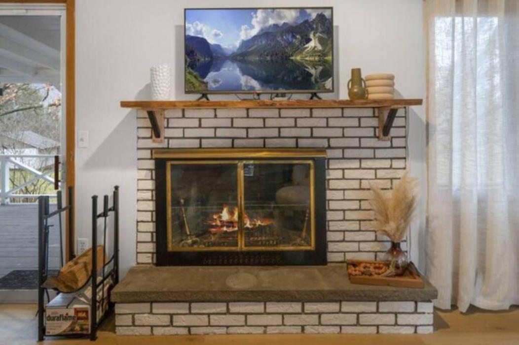 Cayuga Bungalow On Lake—Sleeps 13—Outdoor Firepit Lansing Ngoại thất bức ảnh